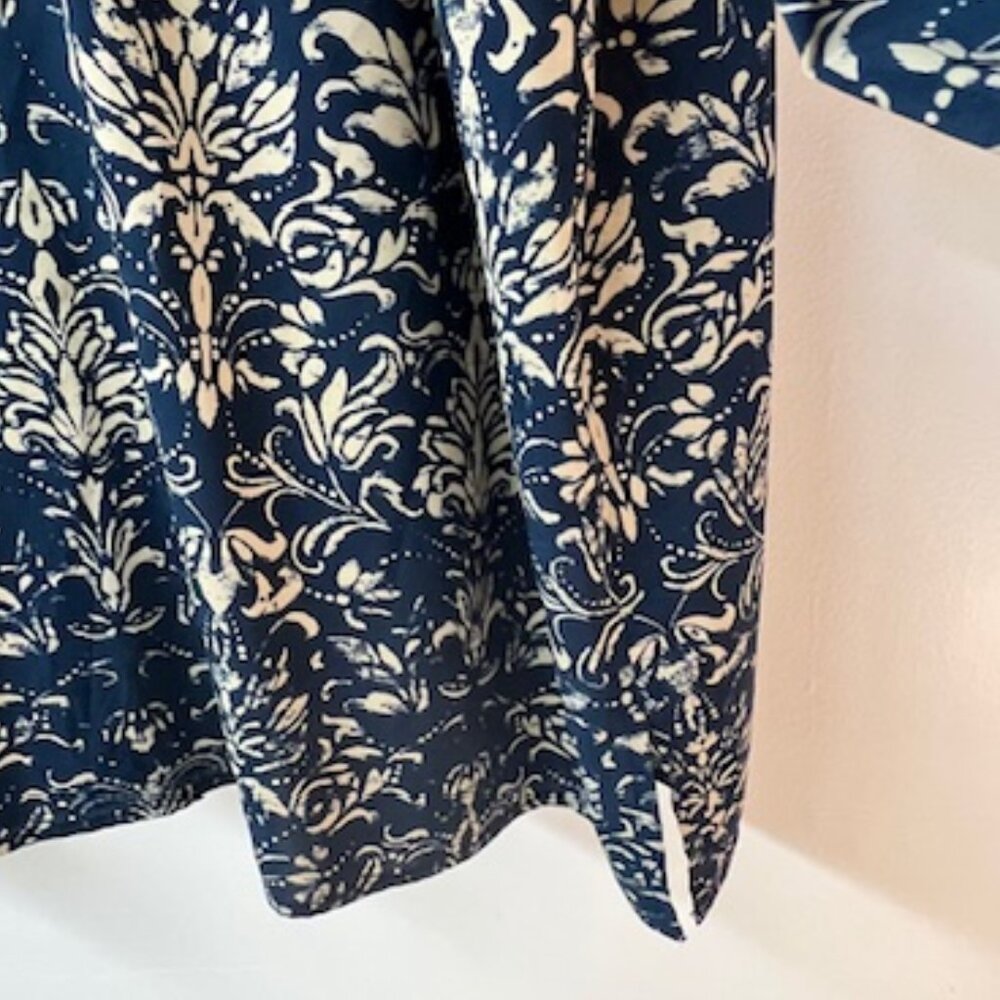 Catherines Womens Long Sleeve, Button-Down Tunic, Drk Blue/Tan Pattern, Size 3X - Picture 4 of 6